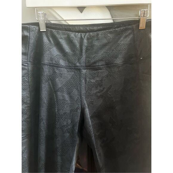 Mondetta Performance + Luxury Black Textured Print Leggings ga sz L EUC - Picture 2 of 10